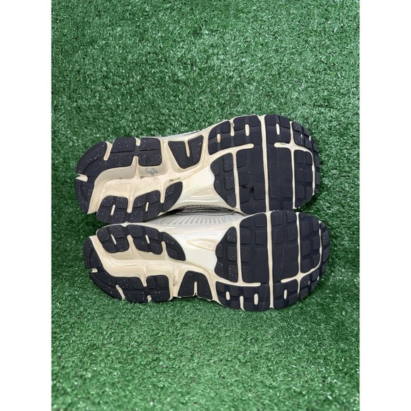 Nike Vomero 5 Women Size 8 Photon Dust Metallic Silver Shoes Sneakers FD0884-025 - Picture 8 of 9
